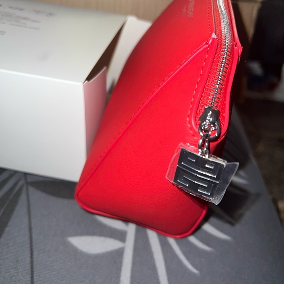Givnchy parfums Iconic Red hand Pouch - Picture 4 of 6